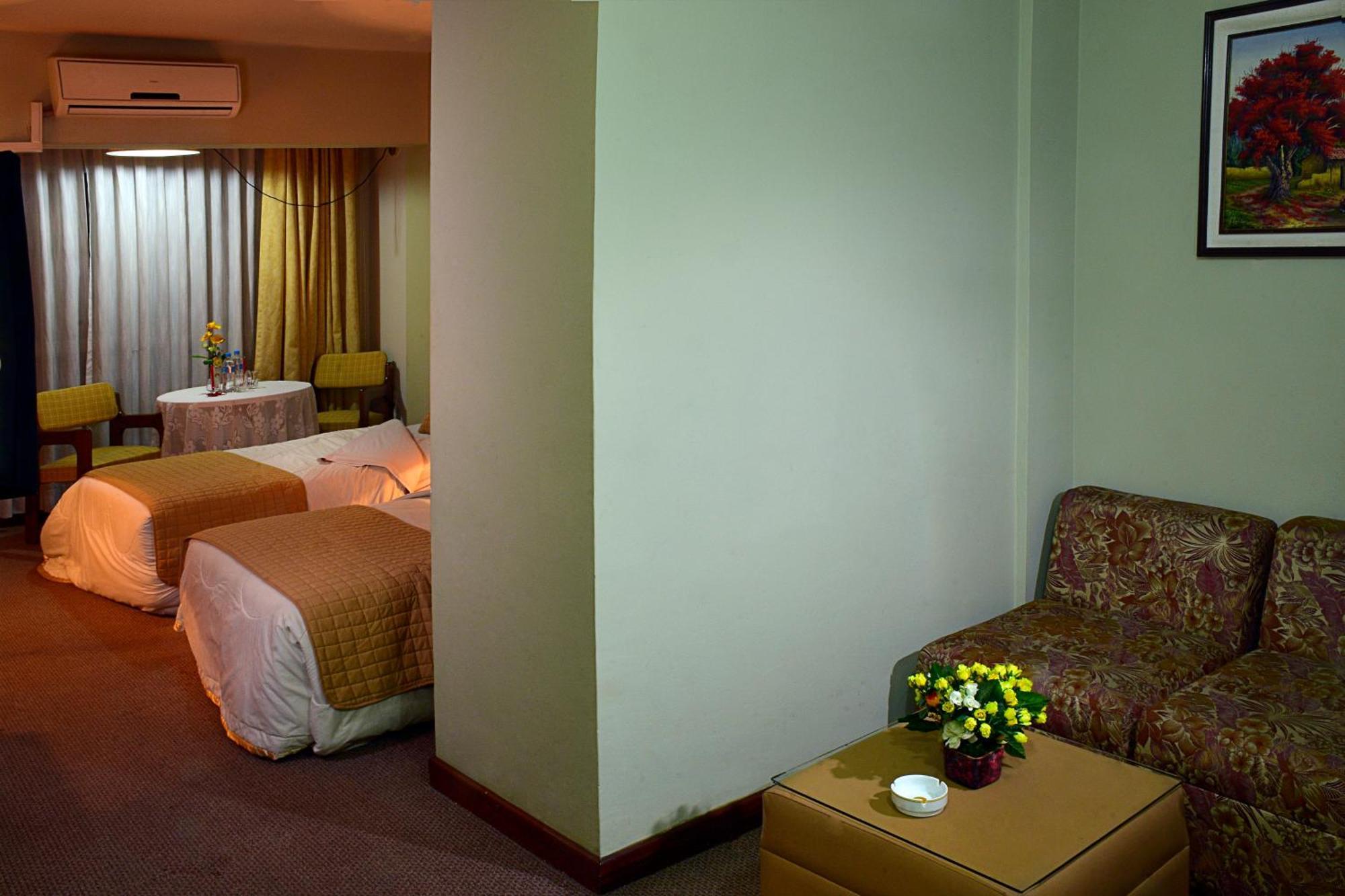 Cesar'S Plaza Hotel Cochabamba Ngoại thất bức ảnh